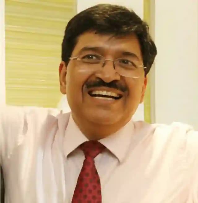 Dr. Ravi Malik